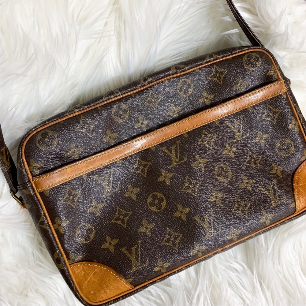 Louis Vuitton Trocadero 30 Crossbody Bag Purse